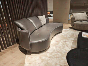 Minotti Torri Bold